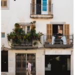 El imperativo categórico kantiano y los balconazis. O de héroes, villanos y chivatos
